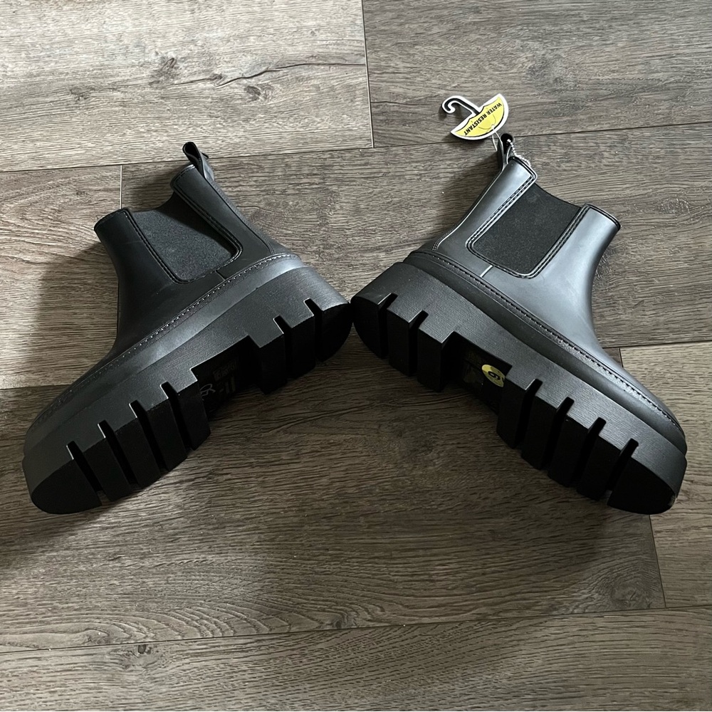 NWT Jeffrey Campbell Cloudy Rain Boot Size 9 - Picture 3 of 7